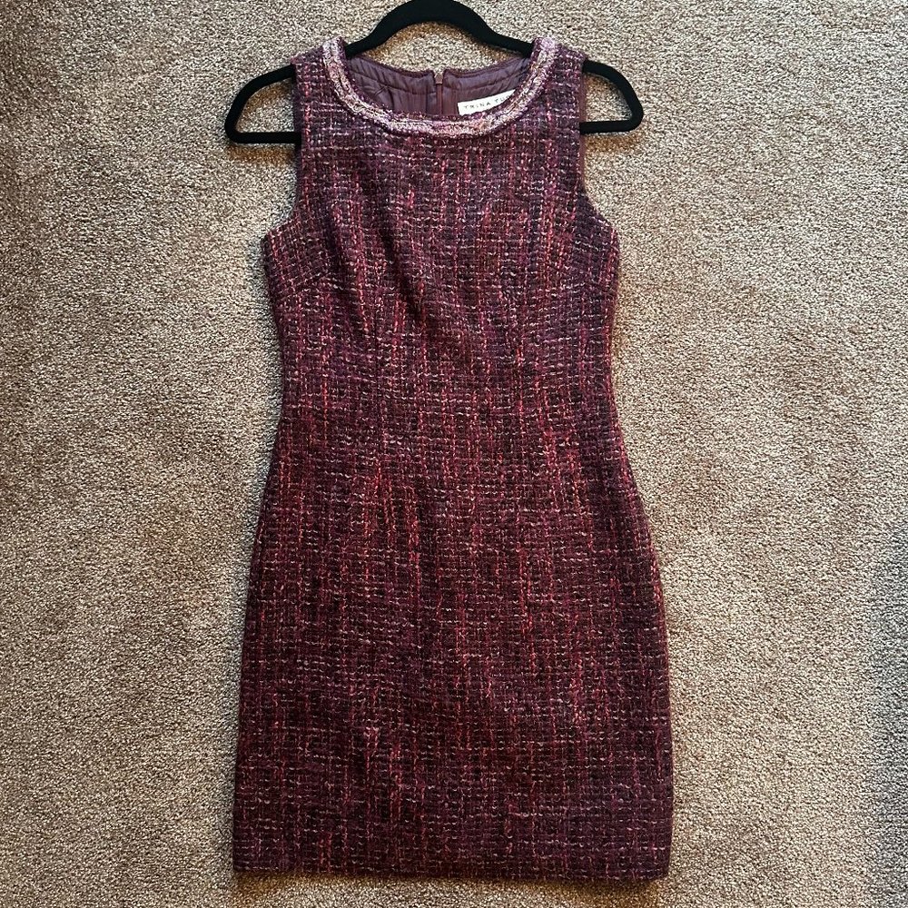 Trina Turk Women's Size 0 Purple Back Zip Sheath Peplum Dress Lined Tweed, Used